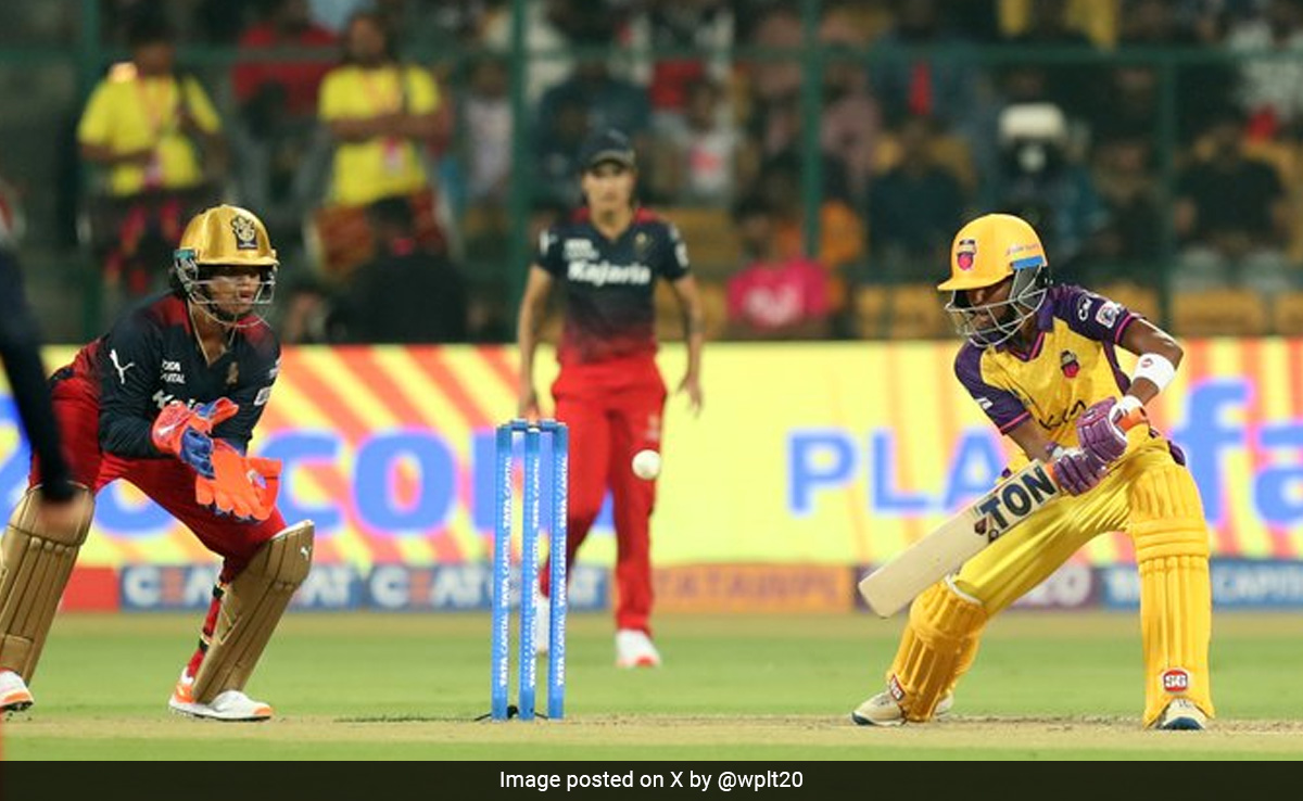 RCB vs UPW, WPL 2024: रॉयल चैलेंजर्स बैंगलोर ने जीत से किया सीजन का आगाज, यूपी वॉरियर्स को रोमांचक मैच में 2 रन से हराया