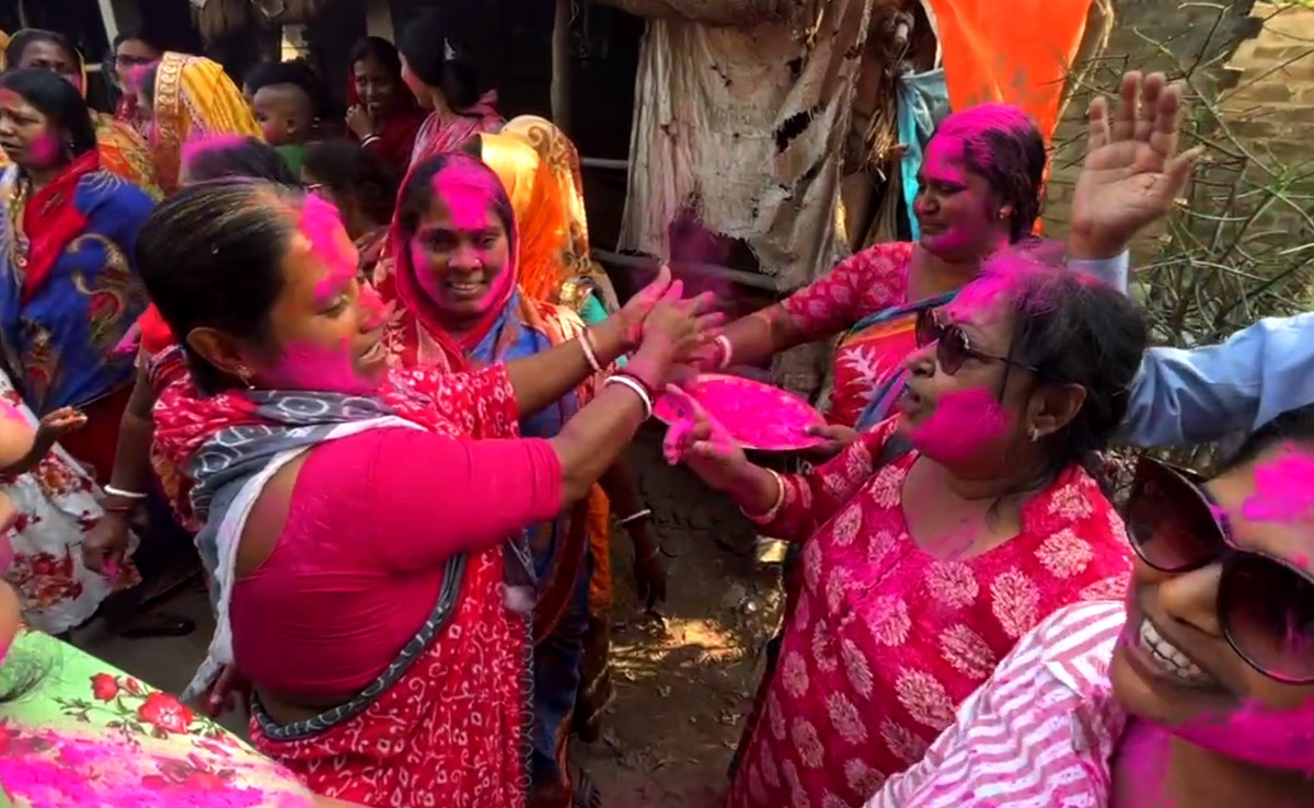 Sandeshkhali Women Celebrate Early Holi After Sheikh Shahjahan's Arrest