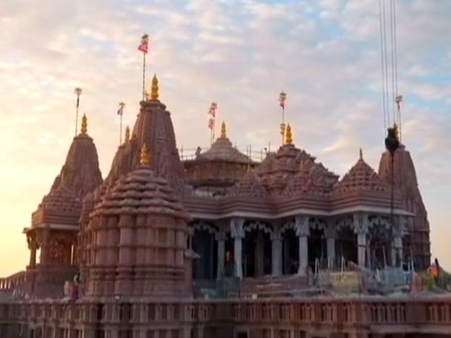 पीएम मोदी कल संयुक्त अरब अमीरात के अबू धाबी में स्वामी नारायण मंदिर का उद्घाटन करेंगे