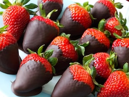 Hectic Day Ahead Of V-Day? 5 Easy-To-Make Valentines Day Snacks For Your Partner Hectic Day Ahead Of V-Day? 5 Easy-To-Make Valentines Day Snacks For Your Partner