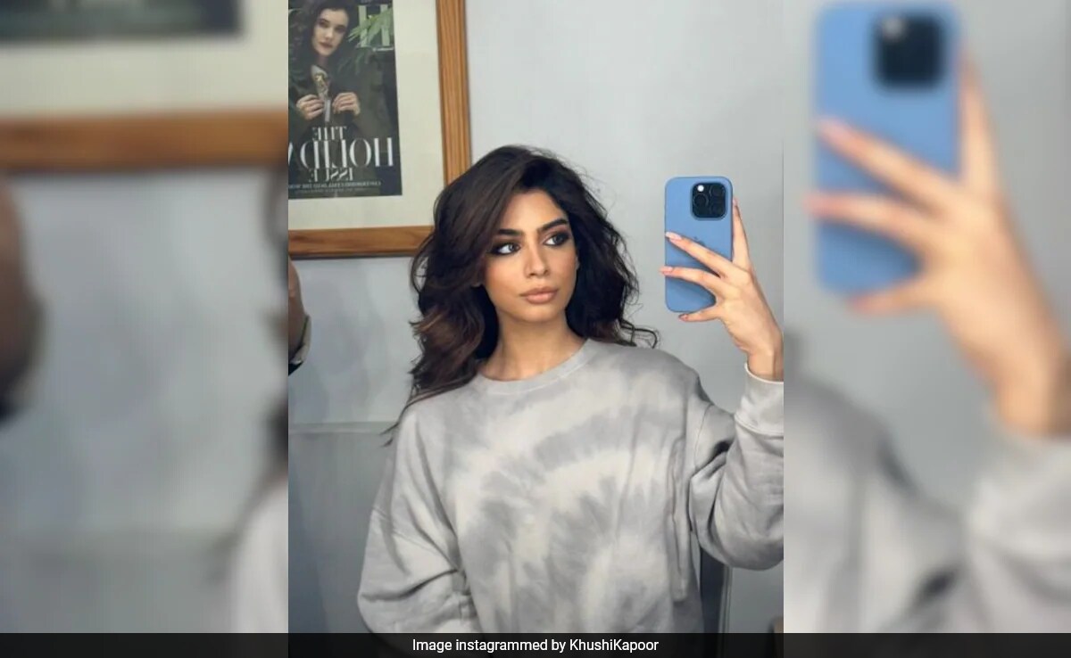 On These Pics Of Khushi Kapoor, Sister Janhvi Wrote: "I'm Sorry. I Fought With You"