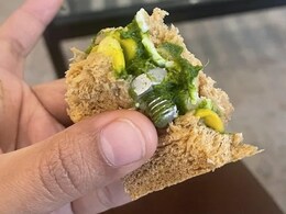 इंडिगो फ्लाइट में पैसेंजर के सैंडविच में मिला लोहे के पेंच, सोशल मीडिया पर शेयर की पोस्ट मांगी मदद इंडिगो फ्लाइट में पैसेंजर के सैंडविच में मिला लोहे के पेंच, सोशल मीडिया पर शेयर की पोस्ट मांगी मदद