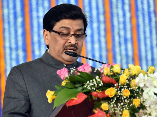 हम भारत के लोग : मिलिंद देवड़ा और बाबा सिद्दीकी के बाद अशोक चव्हाण ने भी छोड़ दी कांग्रेस