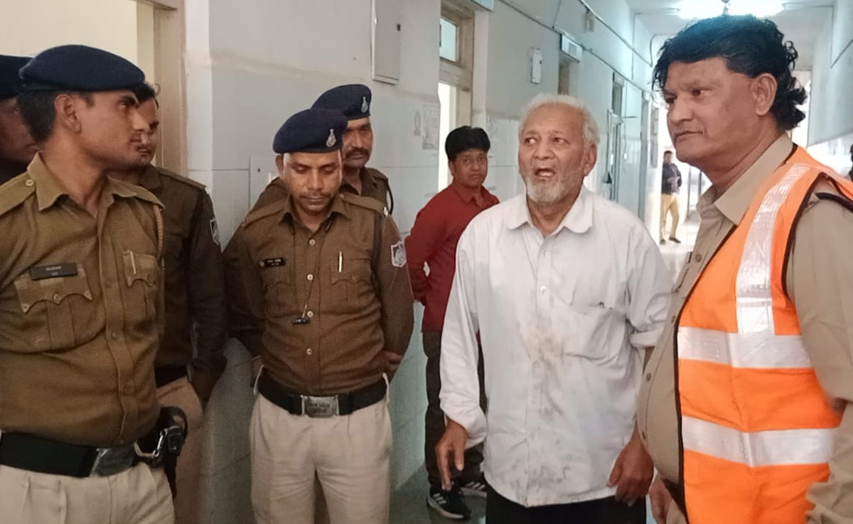 Burhanpur में व्यक्ति ने खुद पर पेट्रोल डालकर किया आत्मादाह का प्रयास, पूर्व पत्नी पर लगाया यह गंभीर आरोप