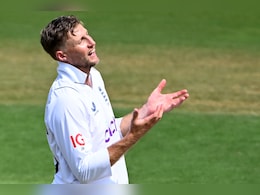 Joe Root Sustains Injury On His Right Little Finger, Leaves Field