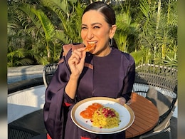 Karisma Kapoor Enjoyed Poha: करिश्मा कपूर ने इंदौर में पोहा और जलेबी का उठाया लुत्फ, यहां देखें... Karisma Kapoor Enjoyed Poha: करिश्मा कपूर ने इंदौर में पोहा और जलेबी का उठाया लुत्फ, यहां देखें...