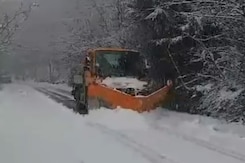 Fresh Spell Of Snowfall In Kashmir, All Srinagar Flights Cancelled Fresh Spell Of Snowfall In Kashmir, All Srinagar Flights Cancelled