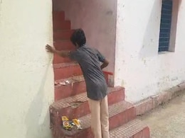 जनजाति कार्य विभाग के हॉस्टल में बड़ी लापरवाही, स्कूल टाइम में बच्चों से करवाया जाता है साफ-सफाई का काम जनजाति कार्य विभाग के हॉस्टल में बड़ी लापरवाही, स्कूल टाइम में बच्चों से करवाया जाता है साफ-सफाई का काम