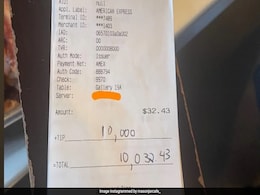 Customer Tips US Restaurant Staff $10,000 On His $32.43 Bill, Here's Why Customer Tips US Restaurant Staff $10,000 On His $32.43 Bill, Here's Why