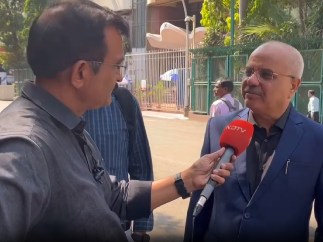 शेयर बाजार को अंतरिम बजट रास नहीं आया? विशेषज्ञों की क्या है राय