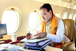 Lok Sabha Election 2024: बीजेपी कोर कमेटी की बैठक में शामिल होने सीएम भजनलाल पहु्ंचे दिल्ली Lok Sabha Election 2024: बीजेपी कोर कमेटी की बैठक में शामिल होने सीएम भजनलाल पहु्ंचे दिल्ली