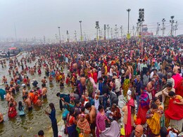 उत्तर प्रदेश : बसंत पंचमी पर 25.50 लाख लोगों ने गंगा में डुबकी लगाई, सुरक्षा के कड़े इंतजाम उत्तर प्रदेश : बसंत पंचमी पर 25.50 लाख लोगों ने गंगा में डुबकी लगाई, सुरक्षा के कड़े इंतजाम