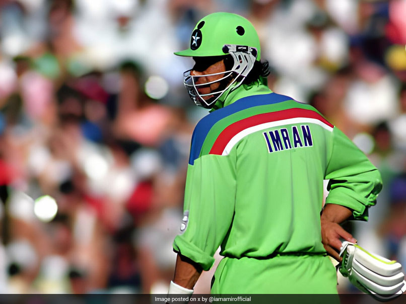 Pakistan Cricketer s Epic Imran Khan Post Amid Elections Deadlock Pakistan Cricketer s Epic Imran Khan Post Amid Elections Deadlock