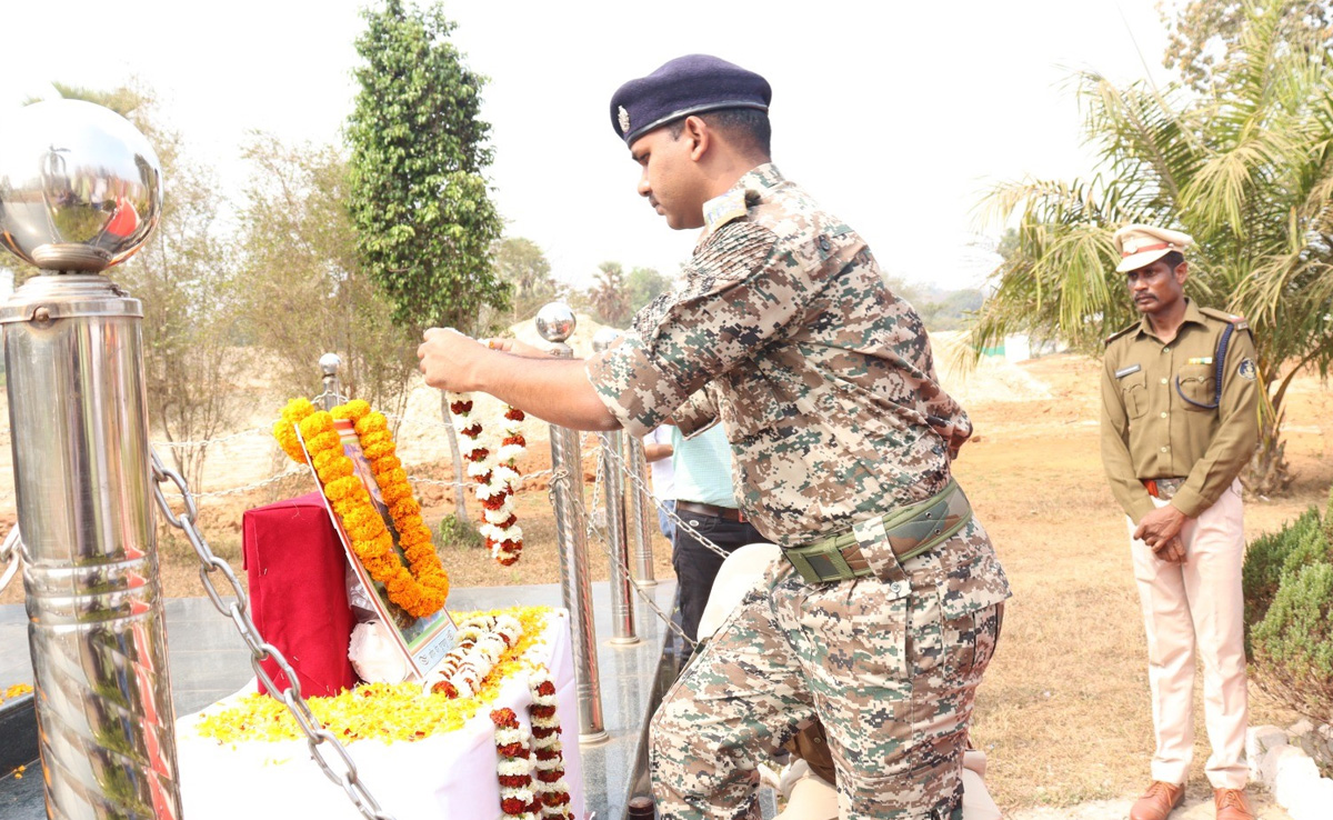 Sukma: याद किए गए नक्सल हिंसा में मारे गए ग्रामीण, जानिए अब तक कितने लोग हुए है शिकार