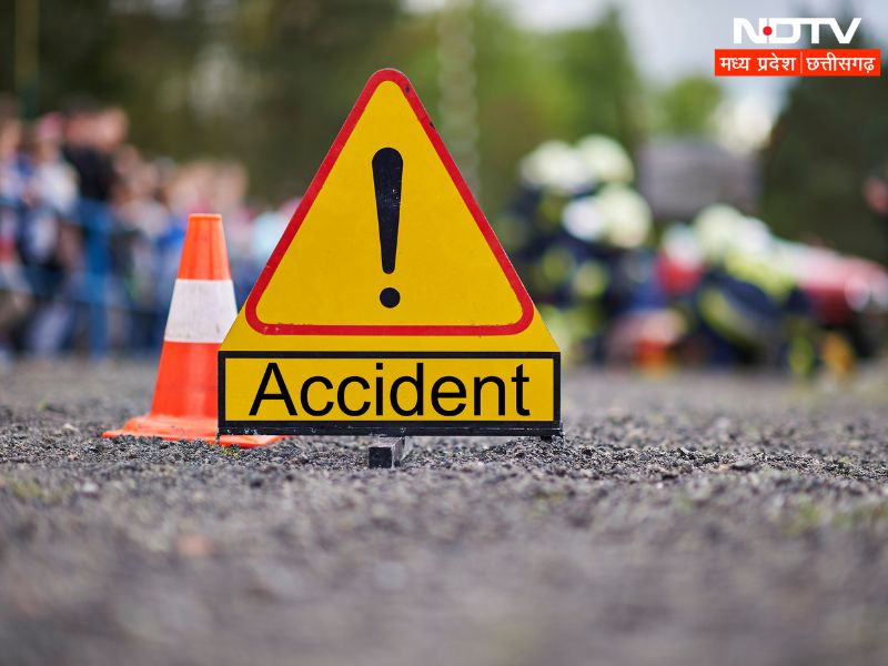 देवास में अज्ञात वाहन ने बाइक को मारी टक्कर: एक युवक की मौत, एक घायल