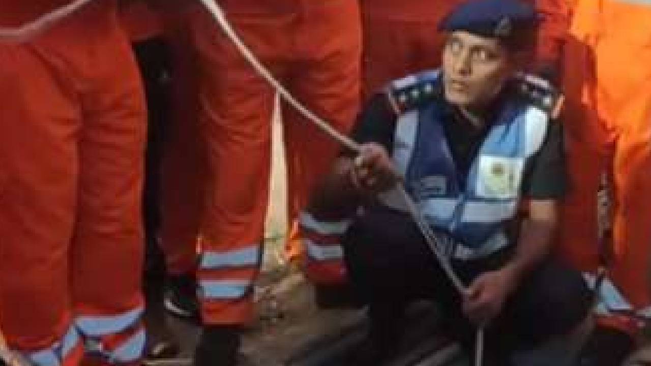 Gangapur Borewell Rescue: 84 घंटे बाद भी बोरवेल में फंसी मोना, रेस्क्यू जारी
