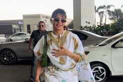Jacqueline Fernandez's <i>Desi</i> Airport Look Jacqueline Fernandez's <i>Desi</i> Airport Look