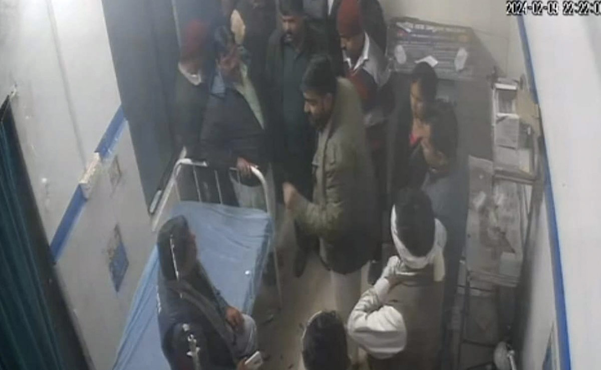 छतरपुर के अस्पताल में घुसे दबंग, बीजेपी कार्यकर्ता और मंडल अध्यक्ष पर जबरन वसूली और गाली-गलौज के आरोप