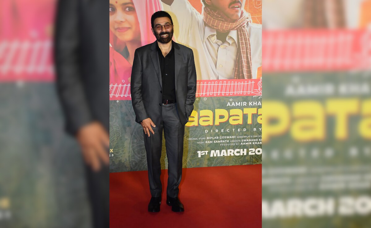 About Last Night: Sunny Deol At Aamir Khan, Kiran Rao's <i>Laapataa Ladies</i> Screening