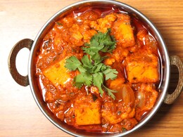 Satiate Your Vegan Taste Buds With This Easy Tofu Tikka Masala Recipe