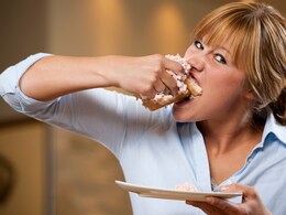 5 Tricks To Stay A Forever Messy Eater And Still Save Your Favourite White Shirt 5 Tricks To Stay A Forever Messy Eater And Still Save Your Favourite White Shirt