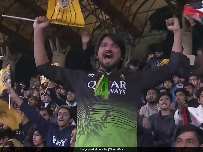 Virat Kohli, RCB Craze Hits PSL As Fan's "Jersey" Gesture Viral During Babar Azam's Match