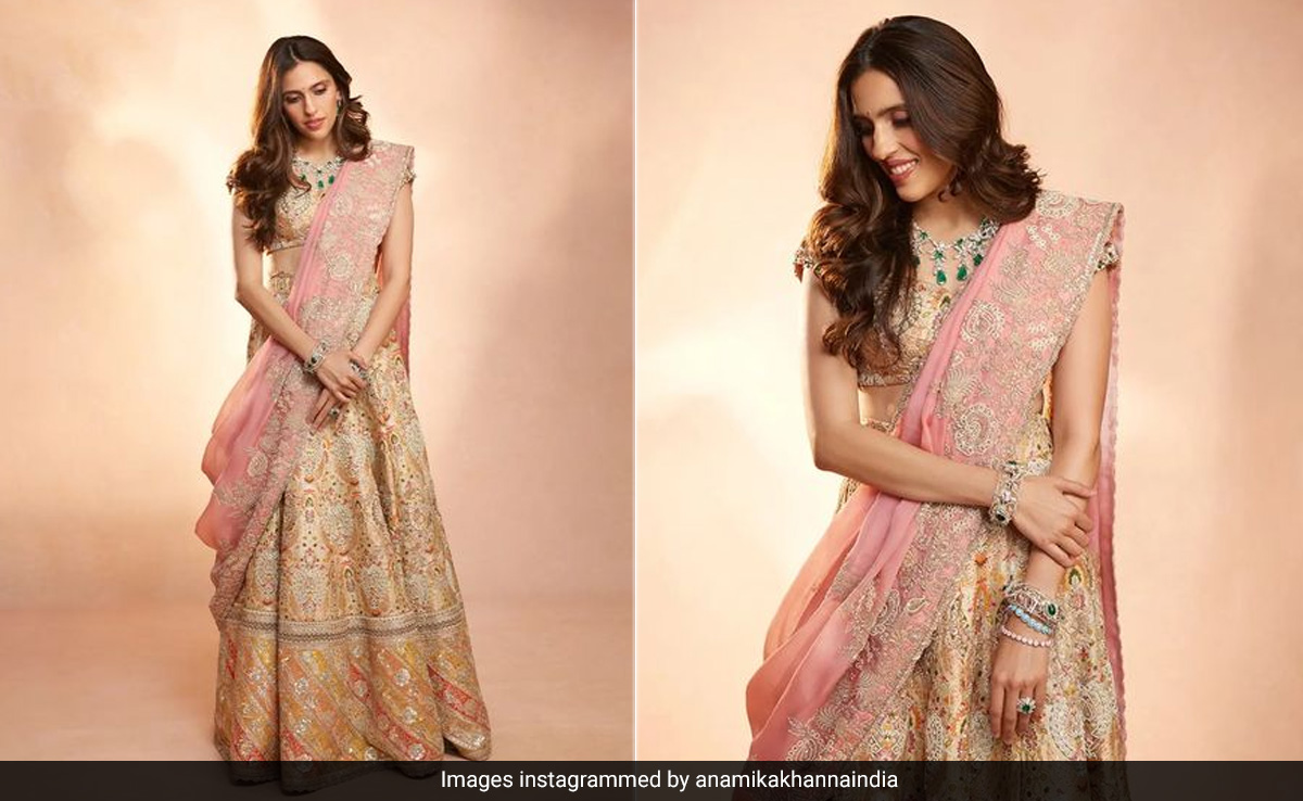 Shloka Mehta's Golden Anamika Khanna <i>Lehenga</i> For Anant-Radhika's Pre-Wedding Festivities Is A Fashion Lesson In Ethnic Elegance