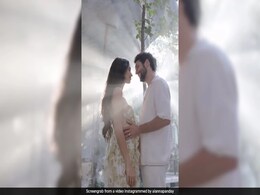 After Cousin Alanna's Pregnancy Announcement, Ananya Panday Writes, "I'm Gonna Be A <i>Maasi</i>" After Cousin Alanna's Pregnancy Announcement, Ananya Panday Writes, "I'm Gonna Be A <i>Maasi</i>"