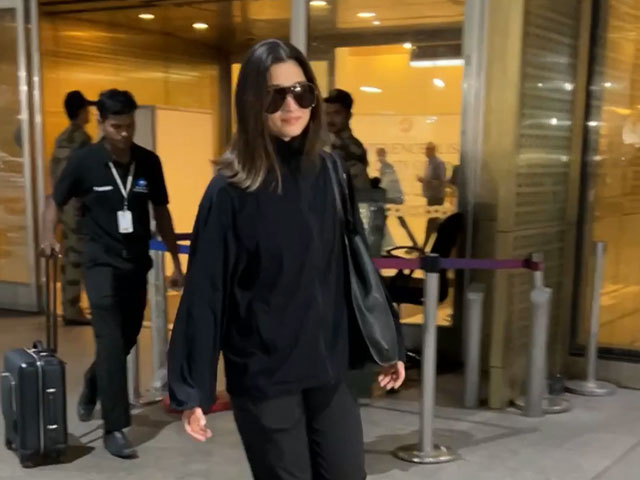 Alia Is A Stylish Lesson In How To Ace The Airport Look