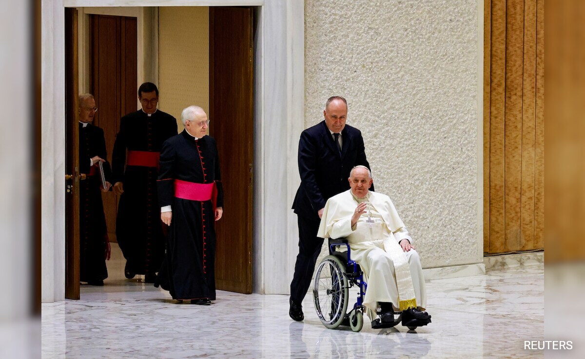 Pope Francis Skips Weekly Audience, Says He "Still Has A Bit Of Cold" - Vimarsana News