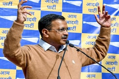 Cops At Arvind Kejriwal's Home To Serve Notice Over "MLA Poaching" Remarks Cops At Arvind Kejriwal's Home To Serve Notice Over "MLA Poaching" Remarks