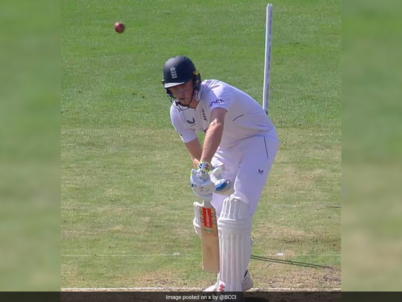 Akash Deep: डेब्यू मैच में आकाश दीप ने बरपाया कहर, जैक क्रॉली को ऐसे क्लीन बोल्ड कर विश्व क्रिकेट में मचाई खलबली