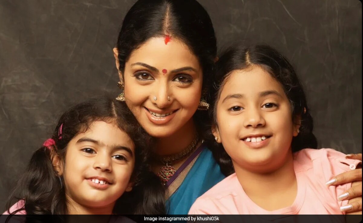 On Mom Sridevi's Death Anniversary, Khushi Kapoor Shared This Throwback Pic