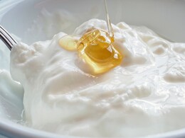 दही लगाने के ये 5 तरीके बदल देते हैं बालों की काया, अंदर और बाहर दोनों तरह से बेहतर बनते हैं बाल  दही लगाने के ये 5 तरीके बदल देते हैं बालों की काया, अंदर और बाहर दोनों तरह से बेहतर बनते हैं बाल