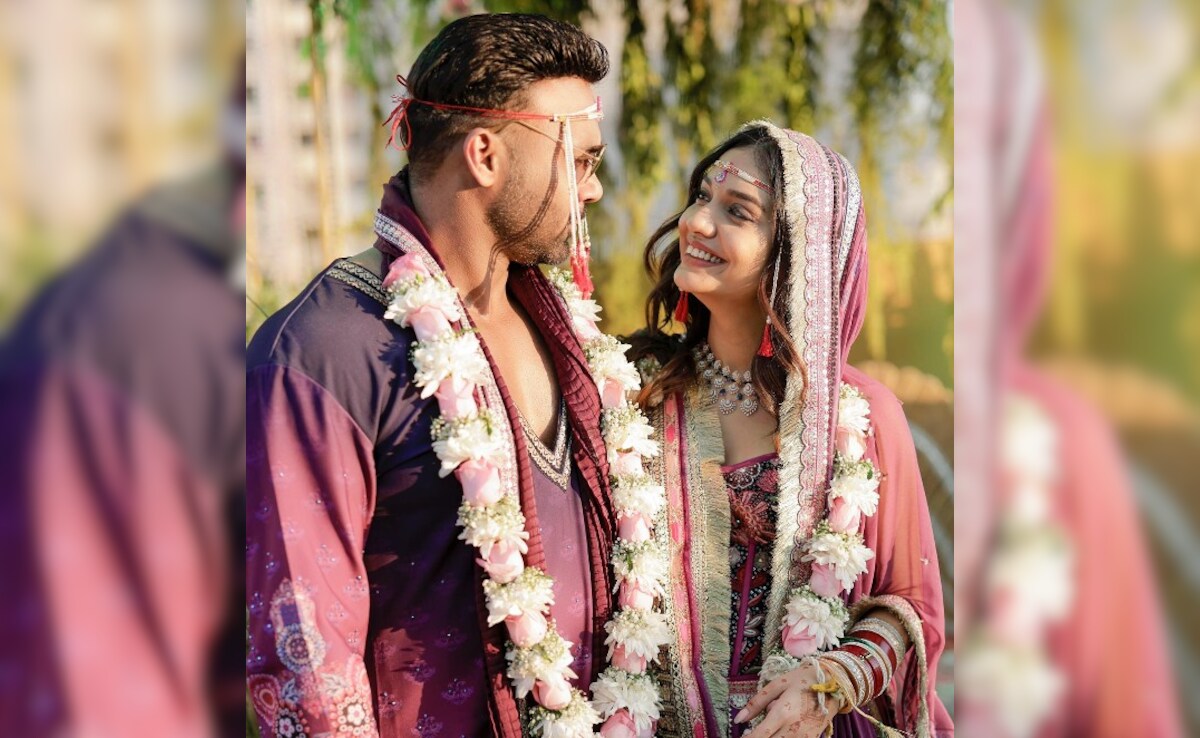 <i>Bigg Boss OTT 1</i> Winner Divya Agarwal Marries Apurva Padgaokar. See Dreamy Wedding Pics