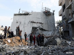 Israel Conducts Airstrikes Across Gaza, Raids Largest Functioning Hospital Israel Conducts Airstrikes Across Gaza, Raids Largest Functioning Hospital