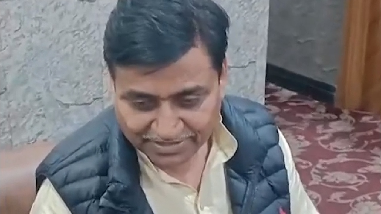 डोटासरा ने बीजेपी पर बोला हमला 'CM को खुद नहीं पता किसकी चल रही'