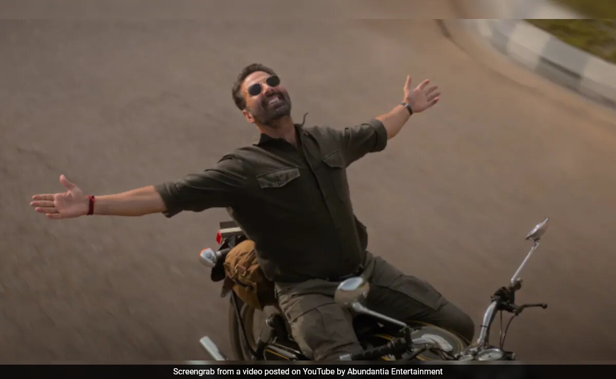New Film <i>Sarfira</i>: How Far Will Akshay Kumar Go In The Pursuit Of His "Crazy" Dreams?
