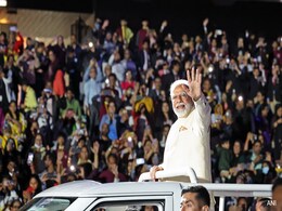 UAE में PM मोदी : 'अहलन मोदी' में तैयार किया 'थर्ड टर्म' पिच, दक्षिण भारत पर खास फोकस UAE में PM मोदी : 'अहलन मोदी' में तैयार किया 'थर्ड टर्म' पिच, दक्षिण भारत पर खास फोकस
