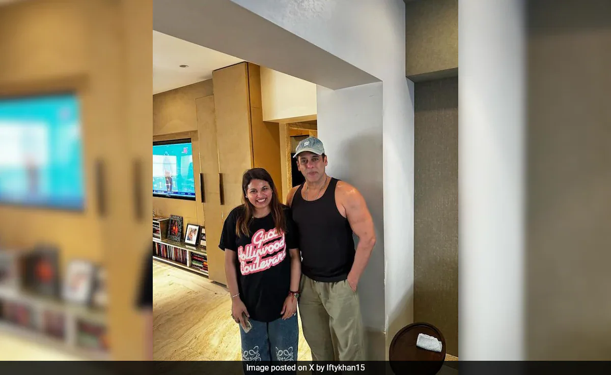 Salman Khan's Pics With Fans Are Viral And How. The Reason - His Drastic Physical Transformation