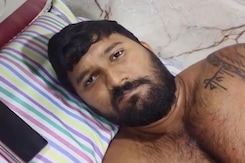 महाराष्ट्र: पुलिस के सामने बीजेपी MLA ने शिंदे गुट के नेता को मारी गोली महाराष्ट्र: पुलिस के सामने बीजेपी MLA ने शिंदे गुट के नेता को मारी गोली