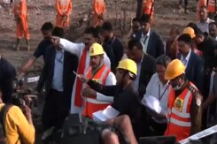 Harda Blast: हरदा में मरीजों से मुलाकात के बाद  घटनास्थल पर पहुंचे सीएम मोहन यादव Harda Blast: हरदा में मरीजों से मुलाकात के बाद  घटनास्थल पर पहुंचे सीएम मोहन यादव