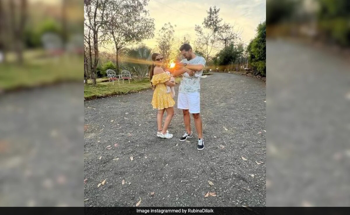Rubina Dilaik's Valentine's Day Special Famjam With Husband Abhinav Shukla And Twin Daughters