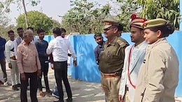 <i>Baarat</i>'s Pit Stop At UP Constable Exam Centre For Groom-To-Be