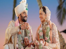 शादी के तुरंत बाद रकुल और जैकी के लिए अयोध्या से आया राम मंदिर का प्रसाद, एक्ट्रेस ने फोटो शेयर कर दिखाया शादी के तुरंत बाद रकुल और जैकी के लिए अयोध्या से आया राम मंदिर का प्रसाद, एक्ट्रेस ने फोटो शेयर कर दिखाया