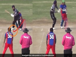 "बॉल ऑफ द सेंचुरी", पहले हवा में लहराई गेंद, फिर 360 डिग्री तक घूमी, बैटर का निकला दम, ऐसे हुआ बोल्ड, देखकर तबरेज शम्सी ने किया रिएक्ट "बॉल ऑफ द सेंचुरी", पहले हवा में लहराई गेंद, फिर 360 डिग्री तक घूमी, बैटर का निकला दम, ऐसे हुआ बोल्ड, देखकर तबरेज शम्सी ने किया रिएक्ट