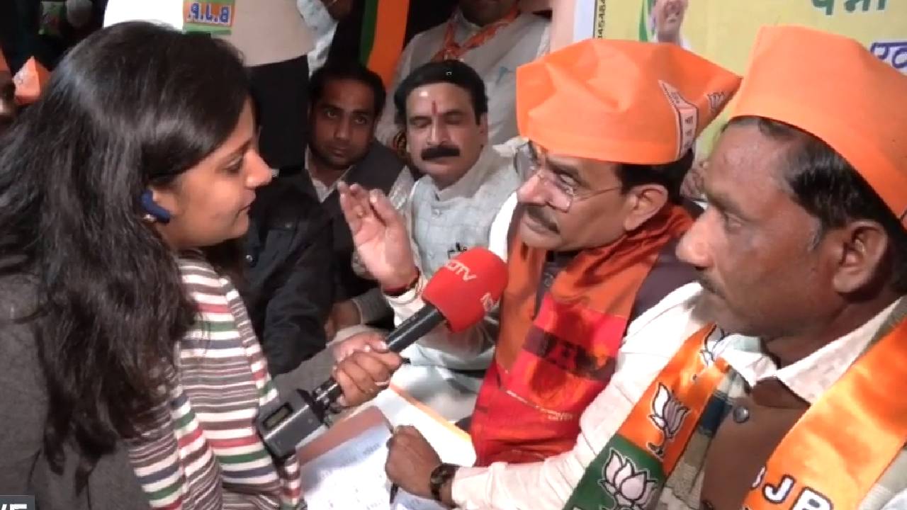 बीजेपी का गावं चलो अभियान दिग्विजय सिंह के गढ़ में वीडी शर्मा