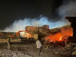 Harda Factory Blast: हरदा में नए कलेक्टर और SP तैनात, पुराने अफसर को भेजा गया भोपाल Harda Factory Blast: हरदा में नए कलेक्टर और SP तैनात, पुराने अफसर को भेजा गया भोपाल