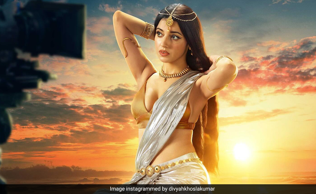 Divyah Khosla Kumar Is Giving Ancient Indian Goddess Energy In A Silver <i>Saree</i> And Gold Jewellery