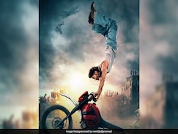 <i>Crakk</i> Box Office Collection Day 1: Vidyut Jammwal-Arjun Rampal's Film Earns Rs 4 Crore <i>Crakk</i> Box Office Collection Day 1: Vidyut Jammwal-Arjun Rampal's Film Earns Rs 4 Crore